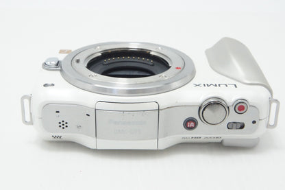 Panasonic パナソニック LUMIX DMC-GF5 ボディ ミラーレス一眼カメラ ホワイト 260724g