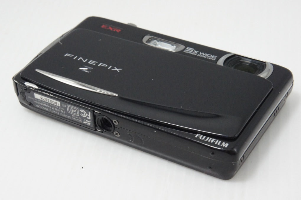 FUJIFILM フジフィルム FinePix Z950EXR コンパクトデジタルカメラ