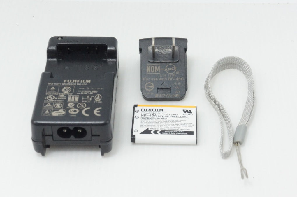 FUJIFILM フジフィルム FinePix Z950EXR コンパクトデジタルカメラ