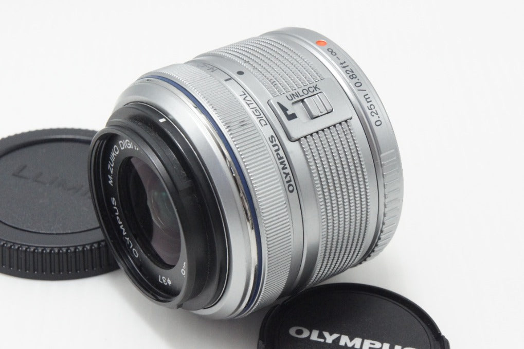 OLYMPUS オリンパス M.ZUIKO DIGITAL 14-42mm F3.5-5.6 II R マイクロフォーサーズ シルバー ズームレンズ 260724o