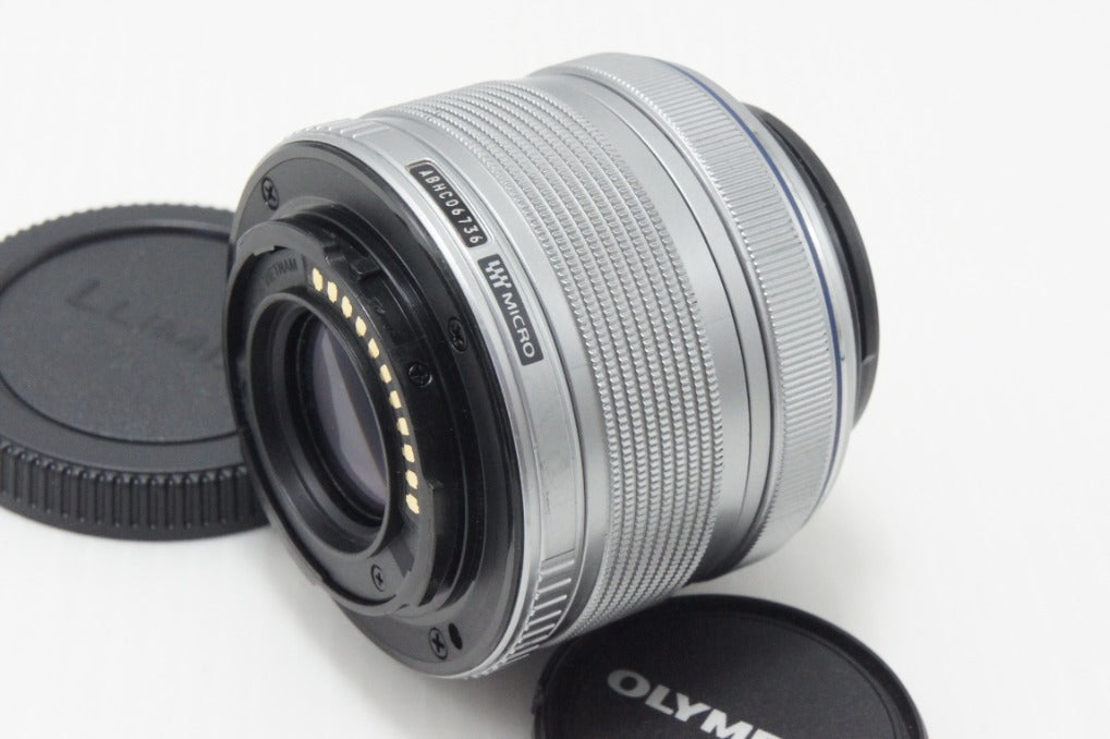 OLYMPUS オリンパス M.ZUIKO DIGITAL 14-42mm F3.5-5.6 II R マイクロフォーサーズ シルバー ズームレンズ 260724o