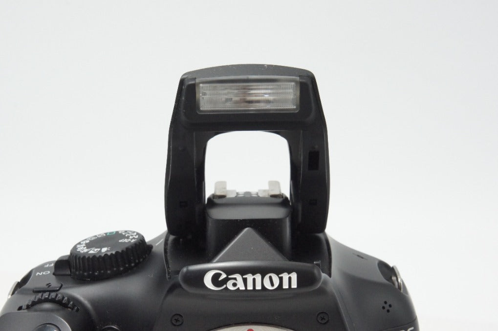 良品 Canon キヤノン EOS Kiss X50 ボディ + EF-S 18-55mm IS II