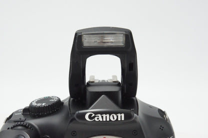 良品 Canon キヤノン EOS Kiss X50 ボディ + EF-S 18-55mm IS II レンズキット デジタル一眼レフカメラ 260727g
