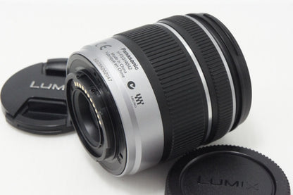 美品 Panasonic LUMIX G VARIO 14-42mm F3.5-5.6 ASPH. MEGA O.I.S H-FS014042 マイクロフォーサーズ フード付 260727m