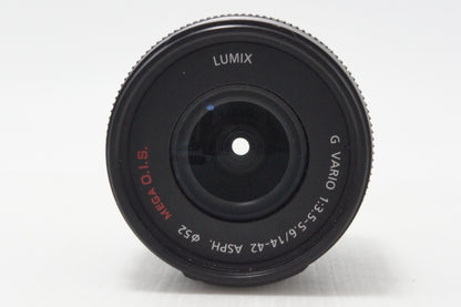 美品 Panasonic LUMIX G VARIO 14-42mm F3.5-5.6 ASPH. MEGA O.I.S H-FS014042 マイクロフォーサーズ フード付 260727m
