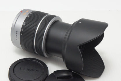 美品 Panasonic LUMIX G VARIO 14-42mm F3.5-5.6 ASPH. MEGA O.I.S H-FS014042 マイクロフォーサーズ フード付 260727m