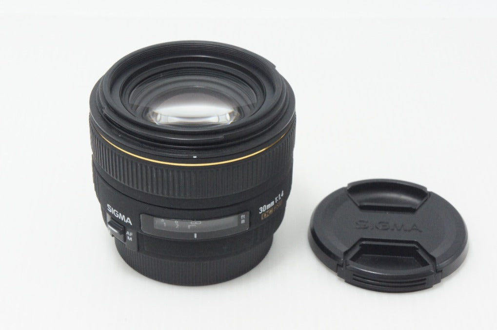 良品 SIGMA シグマ 30mm F1.4 EX DC HSM Canon キヤノン EFマウント APS-C 単焦点レンズ 260728af