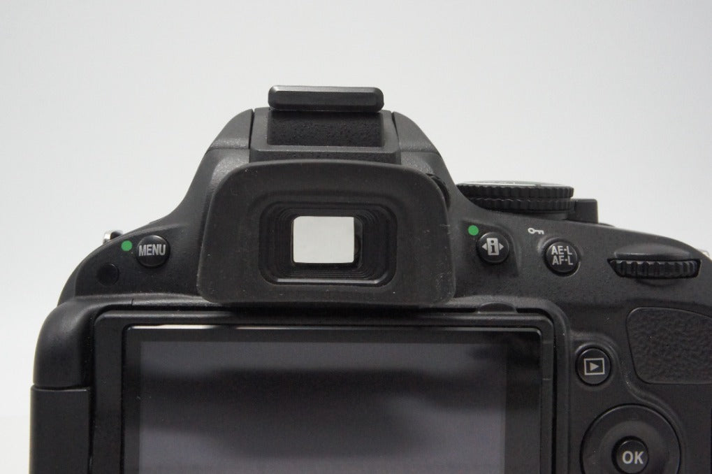 Nikon ニコン D5100 ボディ + AF-S DX NIKKOR 18-55mm VR レンズキット