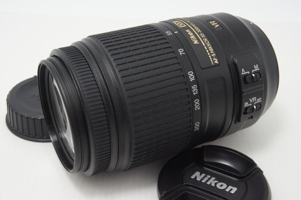 美品 Nikon ニコン AF-S DX NIKKOR 55-300mm F4.5-5.6G ED VR APS-C ズームレンズ フード付 260728k