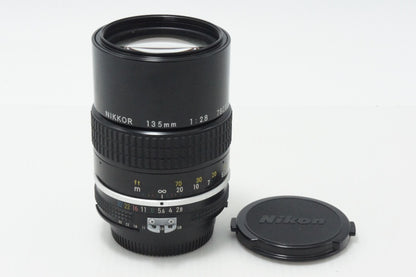 美品 Nikon ニコン Ai Nikkor 135mm F2.8 単焦点レンズ 260728o