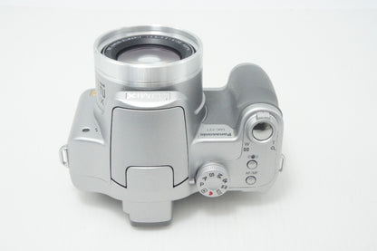 良品 Panasonic パナソニック LUMIX DMC-FZ7-S デジタルカメラ シルバー ケース付 260728s
