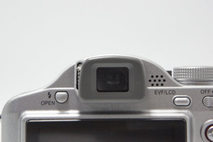 良品 Panasonic パナソニック LUMIX DMC-FZ7-S デジタルカメラ シルバー ケース付 260728s