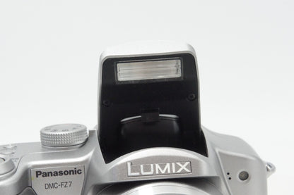 良品 Panasonic パナソニック LUMIX DMC-FZ7-S デジタルカメラ シルバー ケース付 260728s