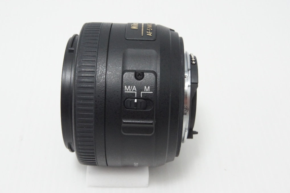 美品 Nikon ニコン AF-S DX NIKKOR 35mm F1.8G APS-C フード ポーチ付 260728x