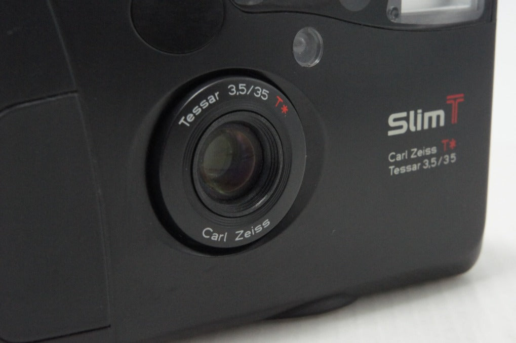 良品 KYOCERA 京セラ Slim T (Carl Zeiss Tessar 35mm F3.5) 35mmコンパクトフィルムカメラ 260729g