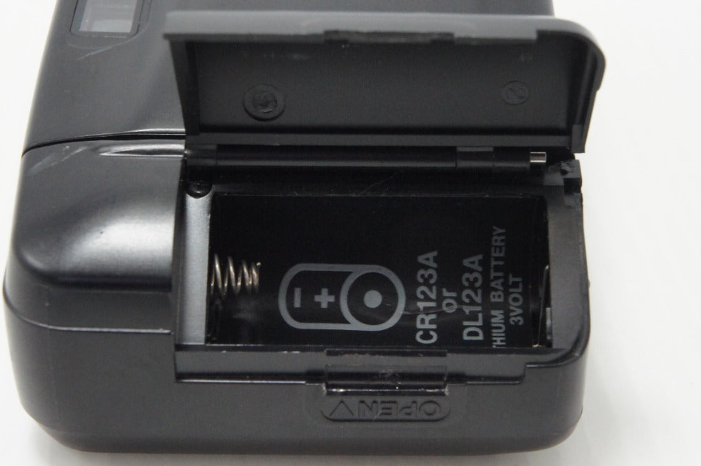 良品 KYOCERA 京セラ Slim T (Carl Zeiss Tessar 35mm F3.5) 35mmコンパクトフィルムカメラ 260729g