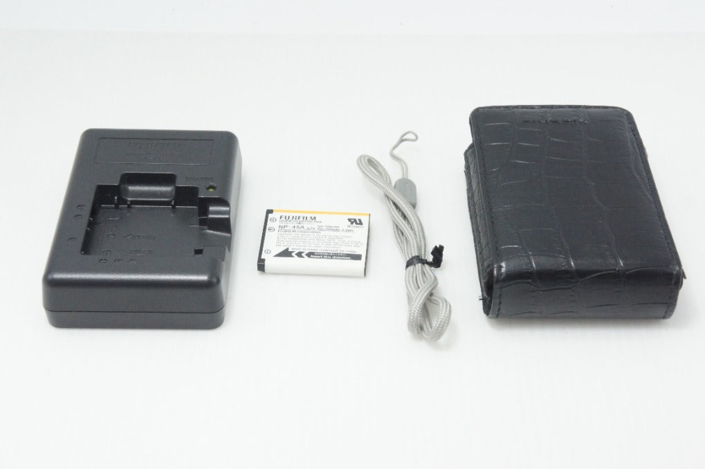 良品 FUJIFILM フジフィルム FinePix Z800EXR コンパクトデジタルカメラ レッド ケース付 260729r