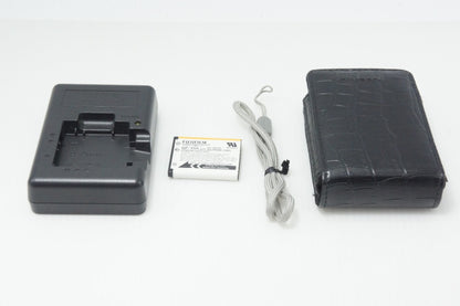良品 FUJIFILM フジフィルム FinePix Z800EXR コンパクトデジタルカメラ レッド ケース付 260729r