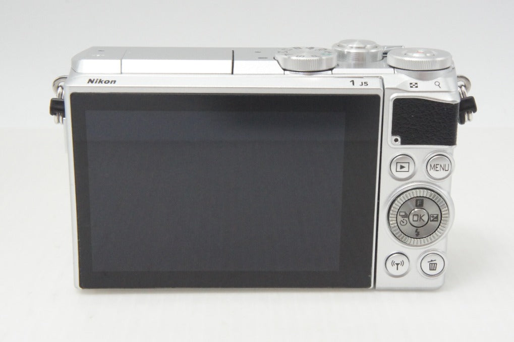 美品 Nikon ニコン 1 J5 ボディ ミラーレス一眼カメラ シルバー 260729u