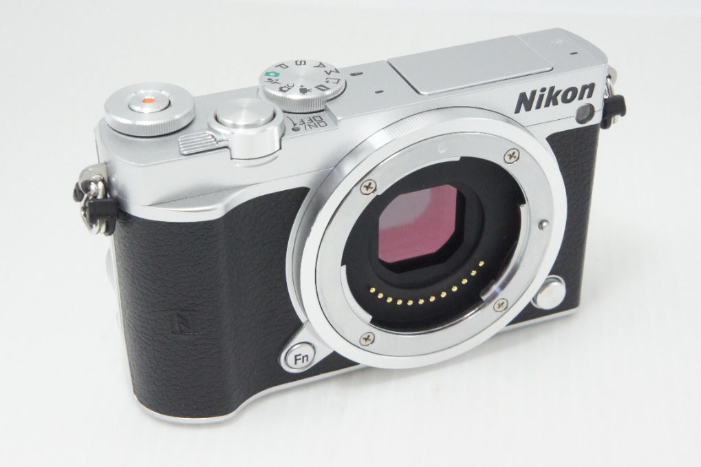 美品 Nikon ニコン 1 J5 ボディ ミラーレス一眼カメラ シルバー 260729u