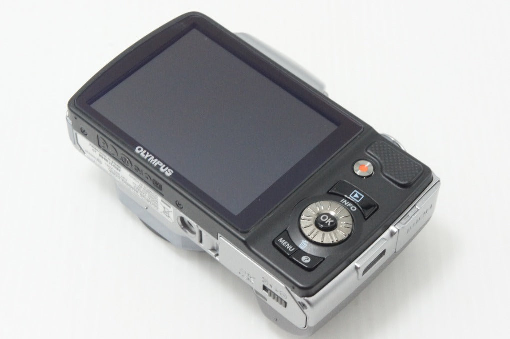 美品 OLYMPUS オリンパス SZ-10 コンパクトデジタルカメラ シルバー 元箱付 260730a