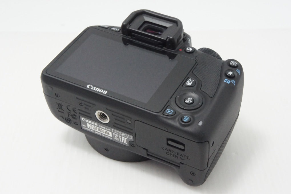 美品 Canon キヤノン EOS Kiss X7 ボディ + EF-S 18-55mm IS STM レンズキット デジタル一眼レフカメラ 260730ac