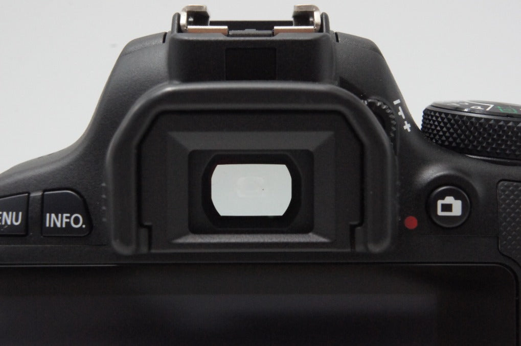 美品 Canon キヤノン EOS Kiss X7 ボディ + EF-S 18-55mm IS STM レンズキット デジタル一眼レフカメラ 260730ac