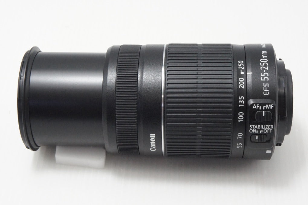 美品 Canon キヤノン EF-S 55-250mm F4-5.6 IS II APS-C ズームレンズ 260730ad