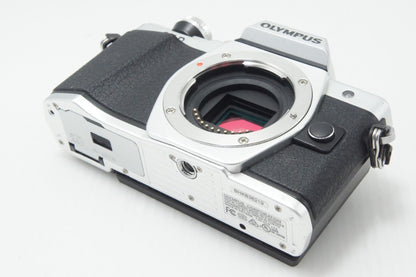 OLYMPUS オリンパス OM-D E-M10 Mark II ボディ ミラーレス一眼カメラ シルバー 260730ag