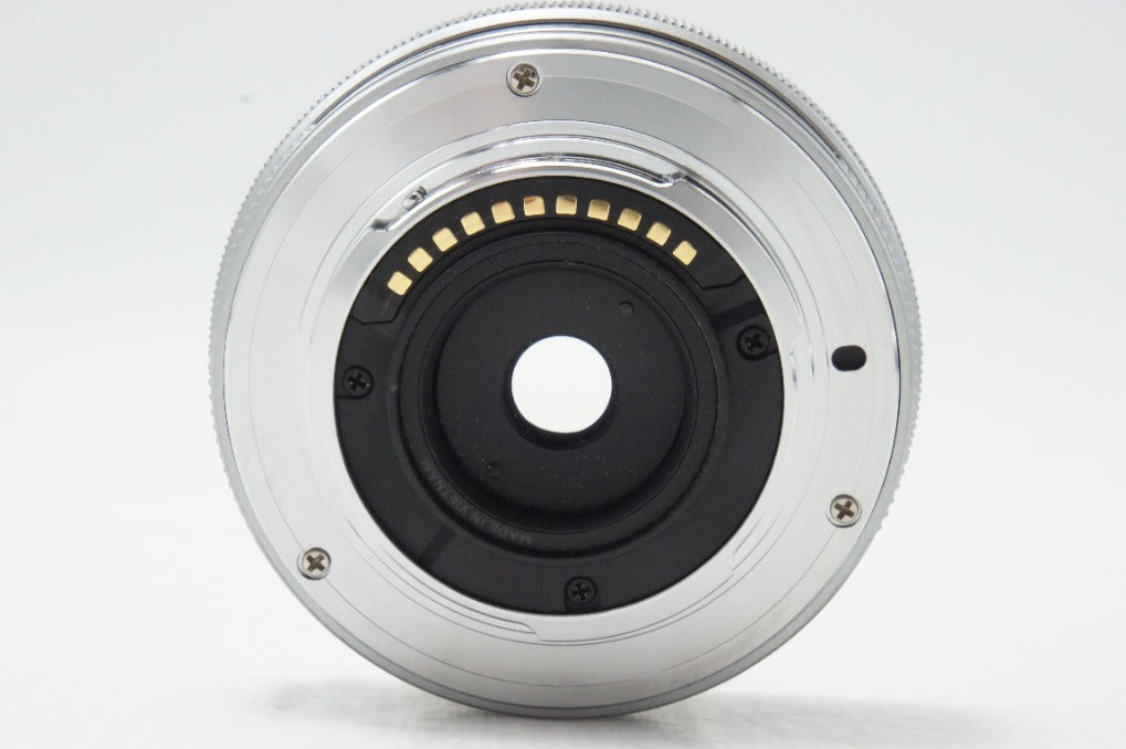 美品 OLYMPUS M.ZUIKO DIGITAL ED 14-42mm F3.5-5.6 EZ マイクロフォーサーズ ズームレンズ シルバー 260730ah
