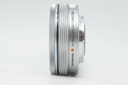 美品 OLYMPUS M.ZUIKO DIGITAL ED 14-42mm F3.5-5.6 EZ マイクロフォーサーズ ズームレンズ シルバー 260730ah