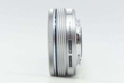 美品 OLYMPUS M.ZUIKO DIGITAL ED 14-42mm F3.5-5.6 EZ マイクロフォーサーズ ズームレンズ シルバー 260730ah
