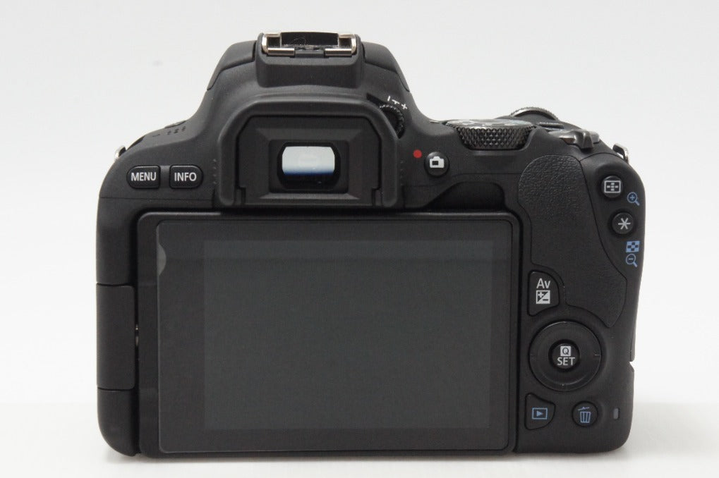 美品 Canon キヤノン EOS Kiss X9 ボディ + EF-S 18-55mm IS STM レンズキット デジタル一眼レフカメラ 260730ak