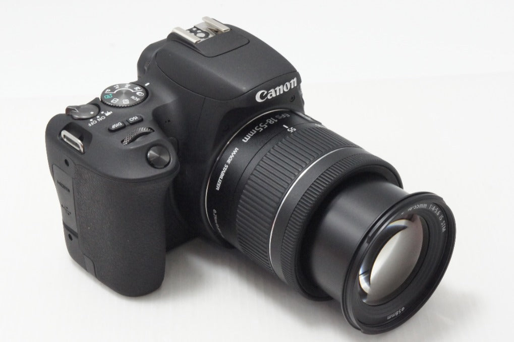 美品 Canon キヤノン EOS Kiss X9 ボディ + EF-S 18-55mm IS STM