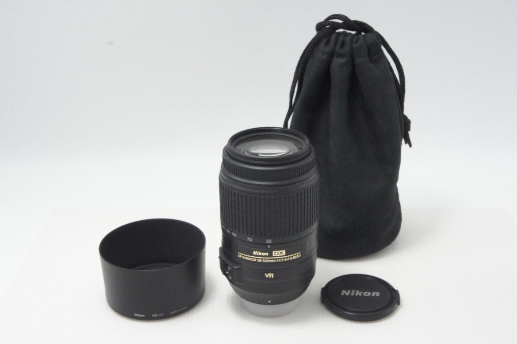 美品 Nikon ニコン AF-S DX NIKKOR 55-300mm F4.5-5.6G ED VR Fマウント ズームレンズ APS-C フード付 260730f