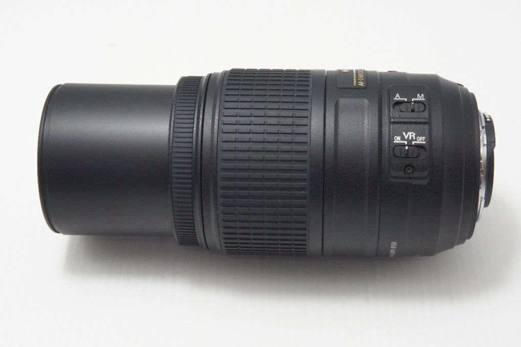 美品 Nikon ニコン AF-S DX NIKKOR 55-300mm F4.5-5.6G ED VR Fマウント ズームレンズ APS-C フード付 260730f