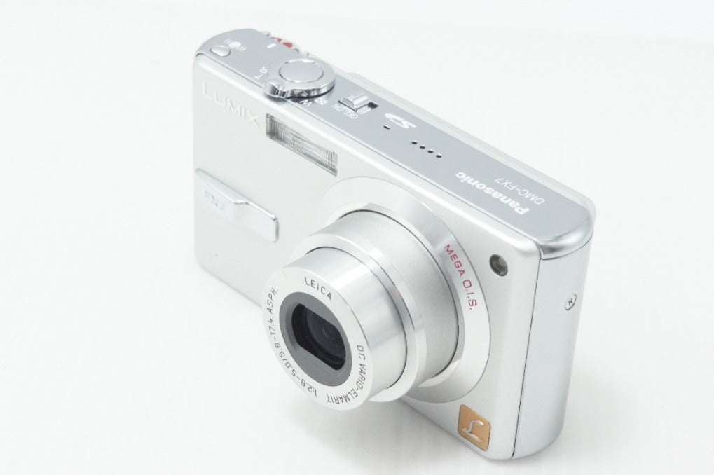 良品 Panasonic パナソニック LUMIX DMC-FX7 コンパクトデジタルカメラ シルキーシルバー 元箱付 260730q