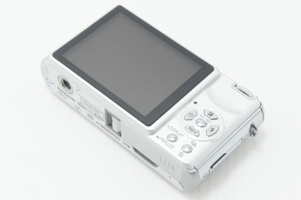 良品 Panasonic パナソニック LUMIX DMC-FX7 コンパクトデジタルカメラ シルキーシルバー 元箱付 260730q