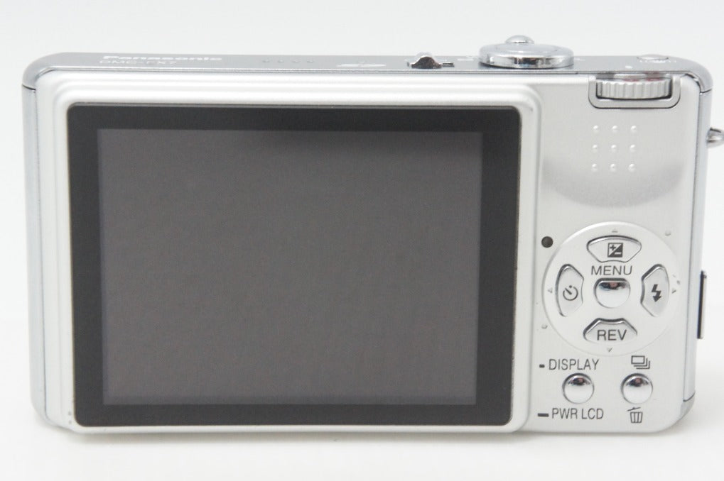 良品 Panasonic パナソニック LUMIX DMC-FX7 コンパクトデジタルカメラ シルキーシルバー 元箱付 260730q