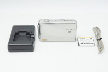 良品 FUJIFILM フジフィルム FinePix Z700EXR コンパクトデジタルカメラ シルバー 260730r