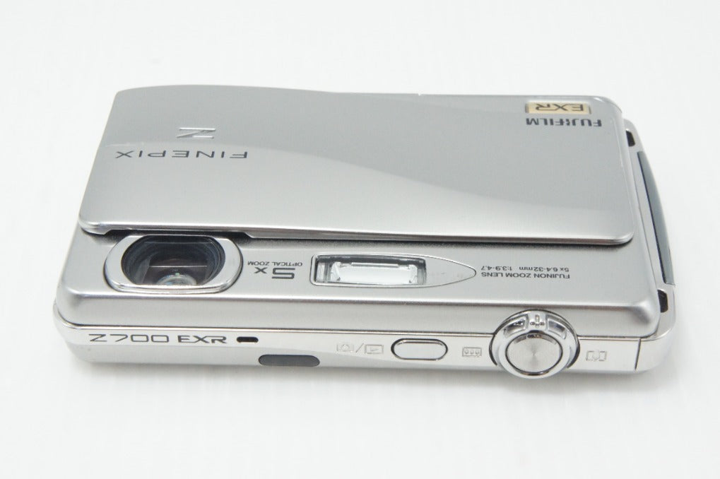 良品 FUJIFILM フジフィルム FinePix Z700EXR コンパクトデジタルカメラ シルバー 260730r
