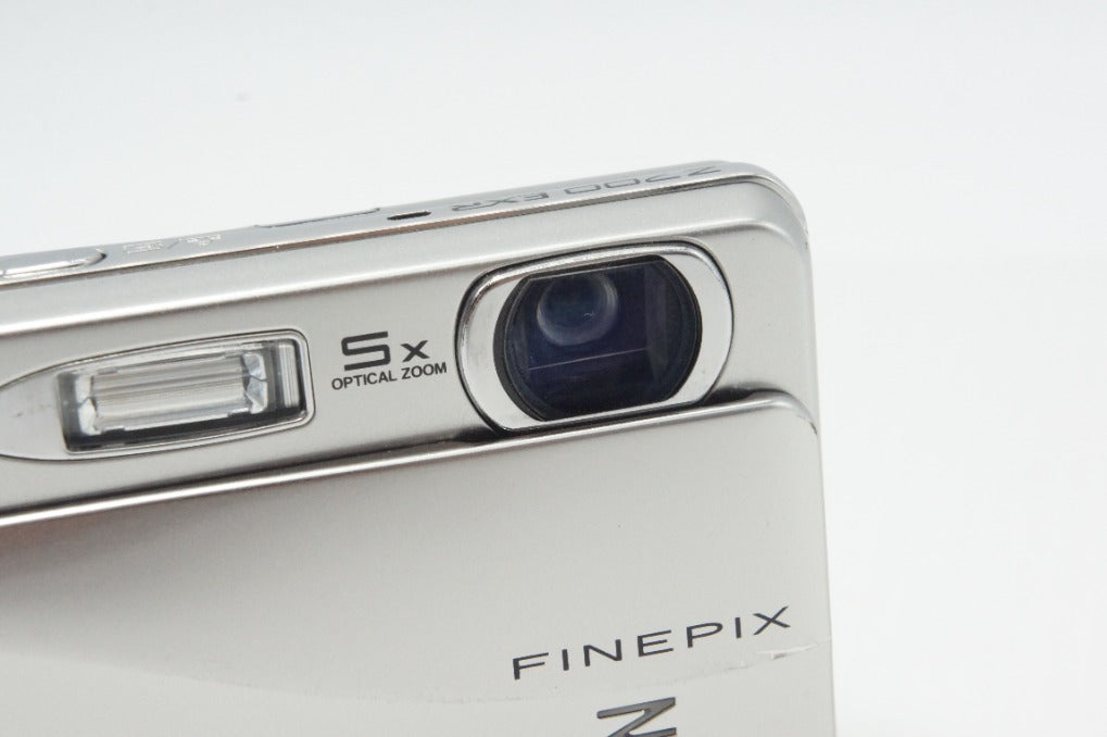 良品 FUJIFILM フジフィルム FinePix Z700EXR コンパクトデジタルカメラ シルバー 260730r