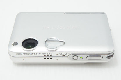 Nikon ニコン COOLPIX S3 コンパクトデジタルカメラ フロストシルバー 260730u