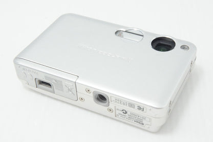 Nikon ニコン COOLPIX S3 コンパクトデジタルカメラ フロストシルバー 260730u