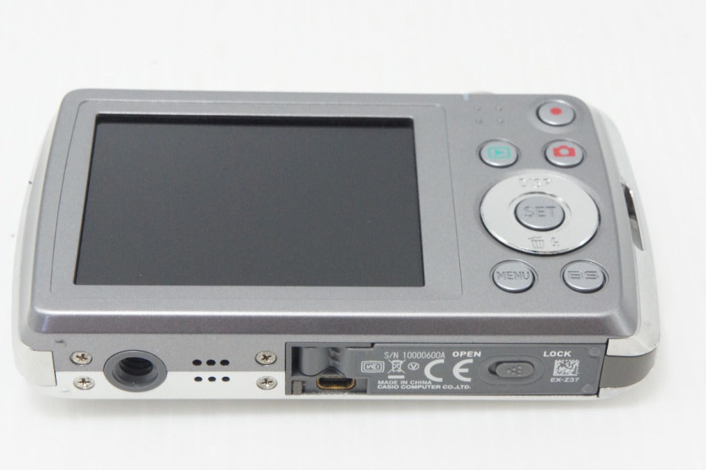 CASIO カシオ EXILIM EX-Z37 コンパクトデジタルカメラ シルバー 元箱付 260810d