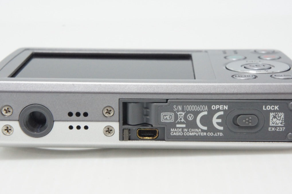 CASIO カシオ EXILIM EX-Z37 コンパクトデジタルカメラ シルバー 元箱付 260810d