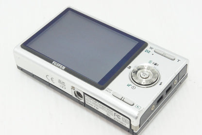FUJIFILM フジフィルム FinePix Z200fd コンパクトデジタルカメラ レッド＆ブラック 元箱付 260811j