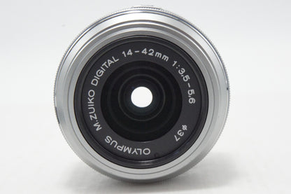 良品 OLYMPUS オリンパス M.ZUIKO DIGITAL 14-42mm F3.5-5.6 II R マイクロフォーサーズ シルバー ズームレンズ 260812ae