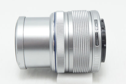 良品 OLYMPUS オリンパス M.ZUIKO DIGITAL 14-42mm F3.5-5.6 II R マイクロフォーサーズ シルバー ズームレンズ 260812ae