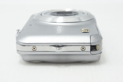 FUJIFILM フジフィルム FinePix JX180 コンパクトデジタルカメラ シルバー 260812o